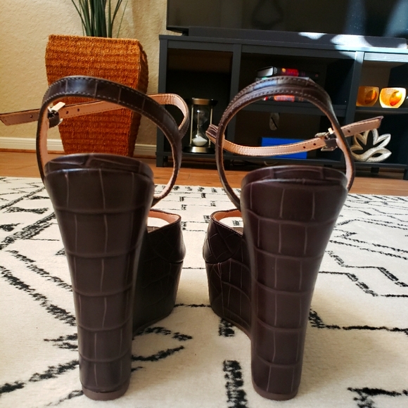 SCHUTZ- Dilene Platform Wedge Sandals- NIB (Never Worn) - Picture 6 of 9